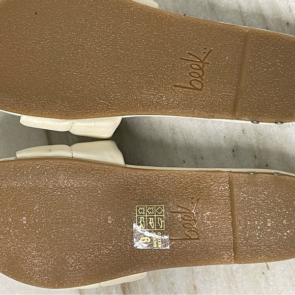beek sandals slide sz 9 cream puffy - Picture 6 of 6